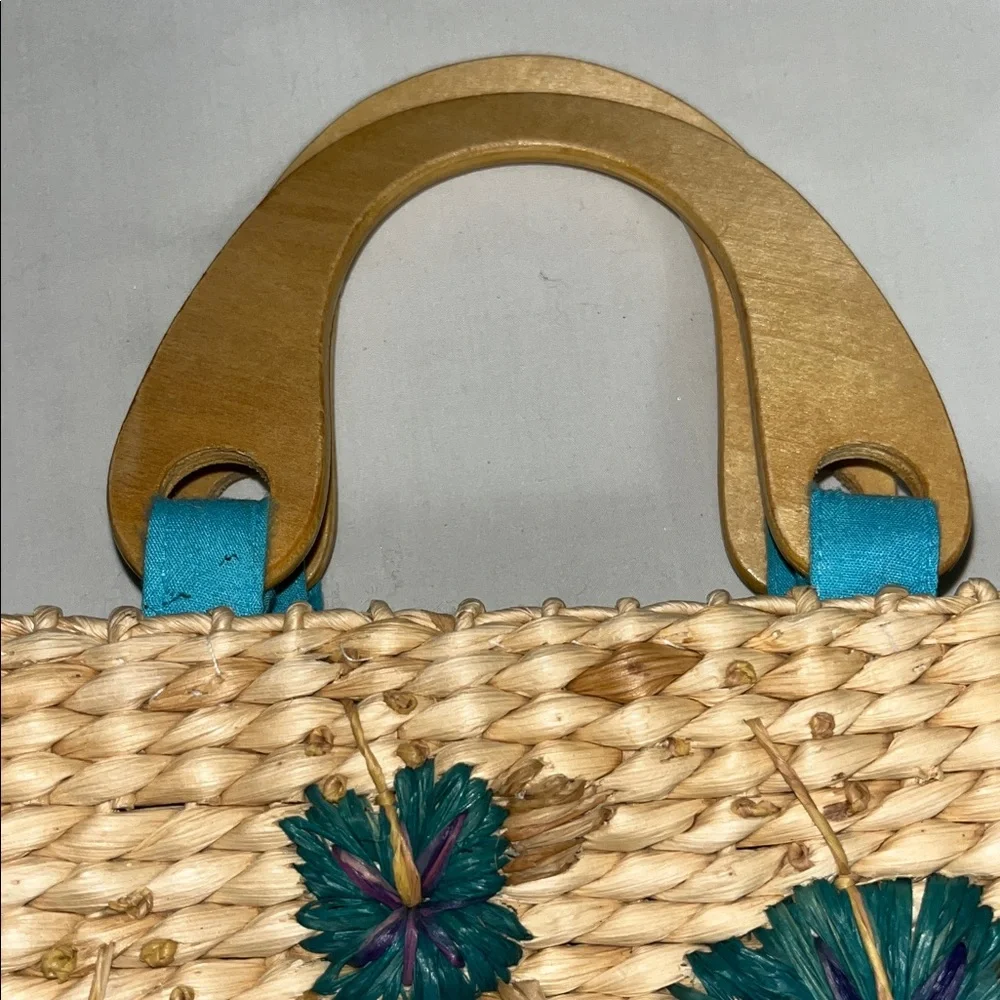Faded glory Straw Tote Bag with Floral Accents
